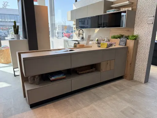 Ausstellungsküche MOE - Koje 4 in Kaufbeuren